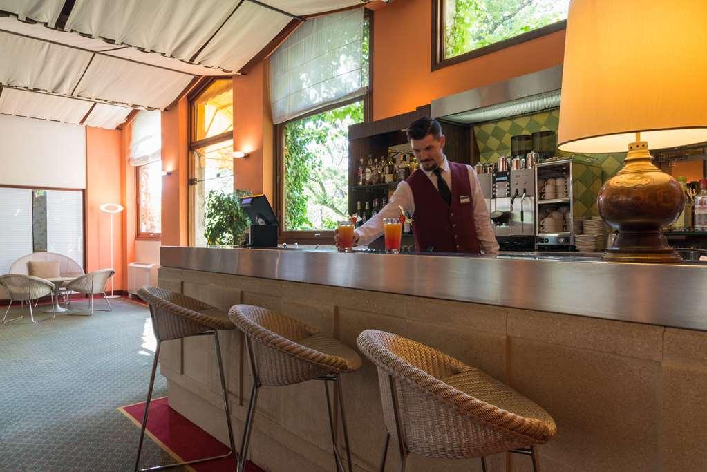 วีลา บอร์เกเซ ดิ ออรจินัล เรอแล Hotel Greoux-les-Bains ร้านอาหาร รูปภาพ