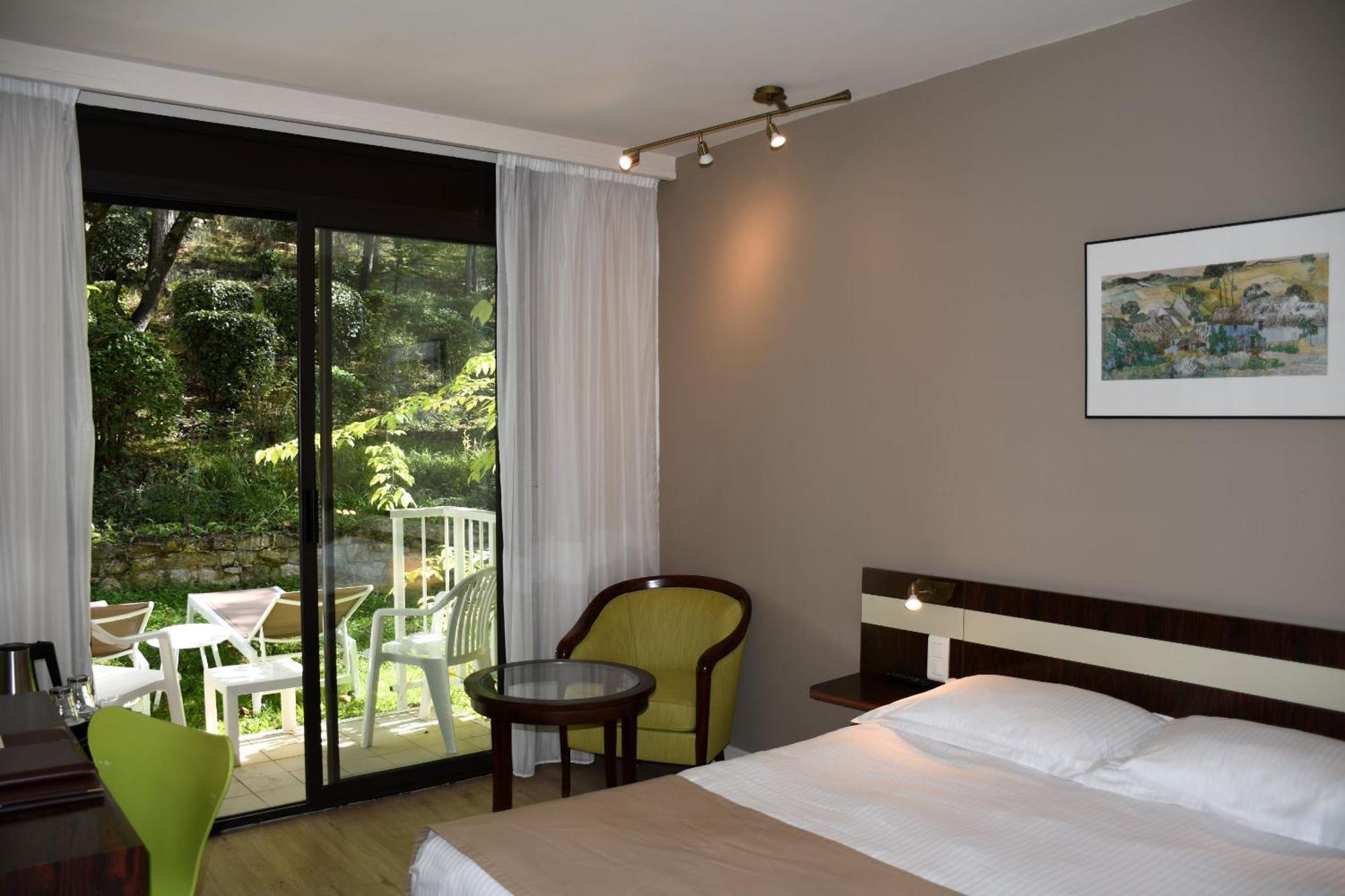 วีลา บอร์เกเซ ดิ ออรจินัล เรอแล Hotel Greoux-les-Bains ภายนอก รูปภาพ